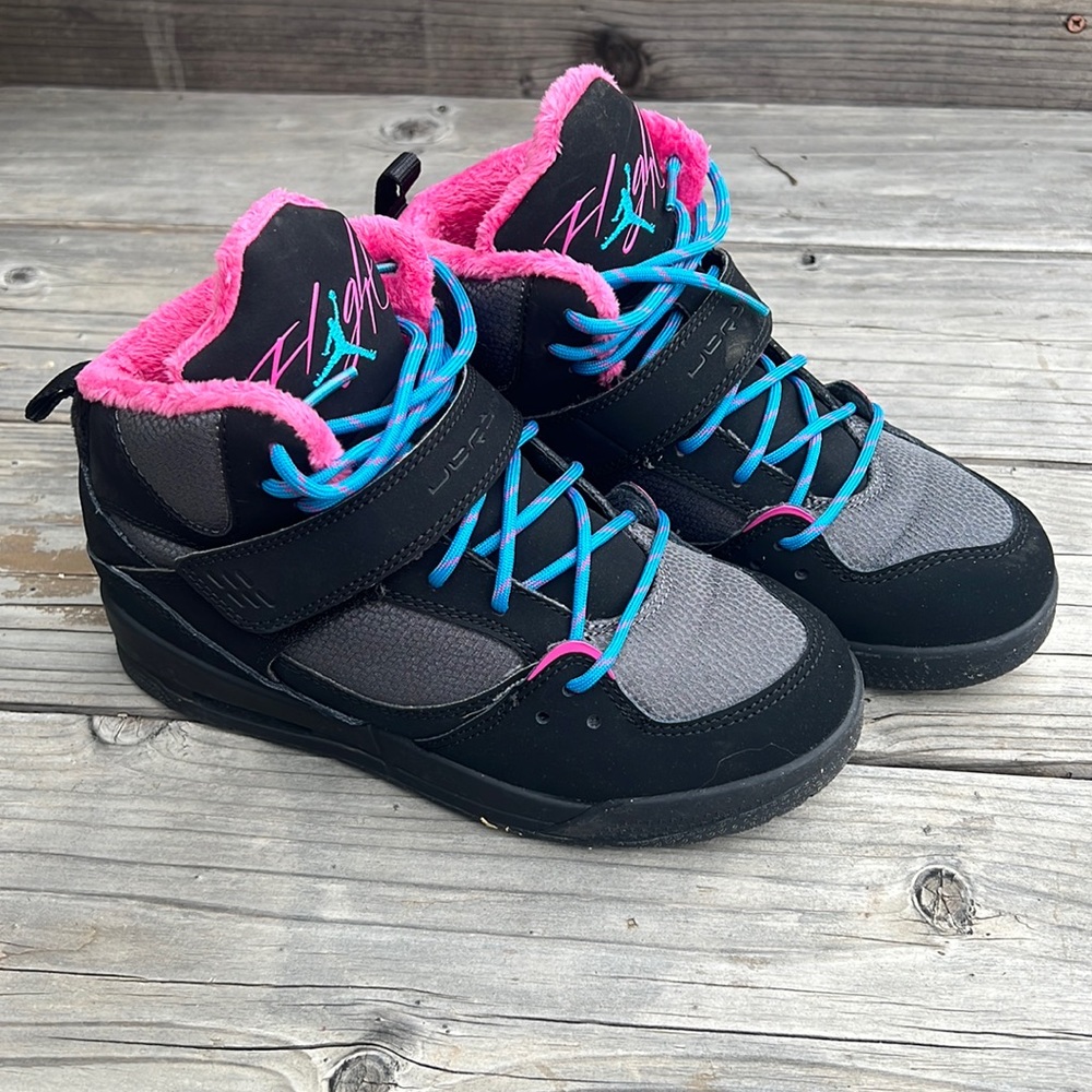 Almost new Jordan shoes